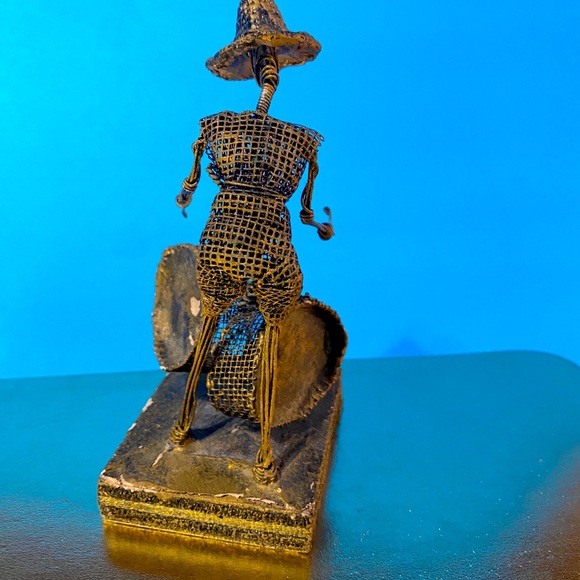 MID CENTURY MODERNIST ART WIRE SCUPTURE DRUMMER FIGURE 5.25” - Picture 3 of 11